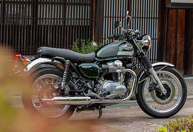 W800